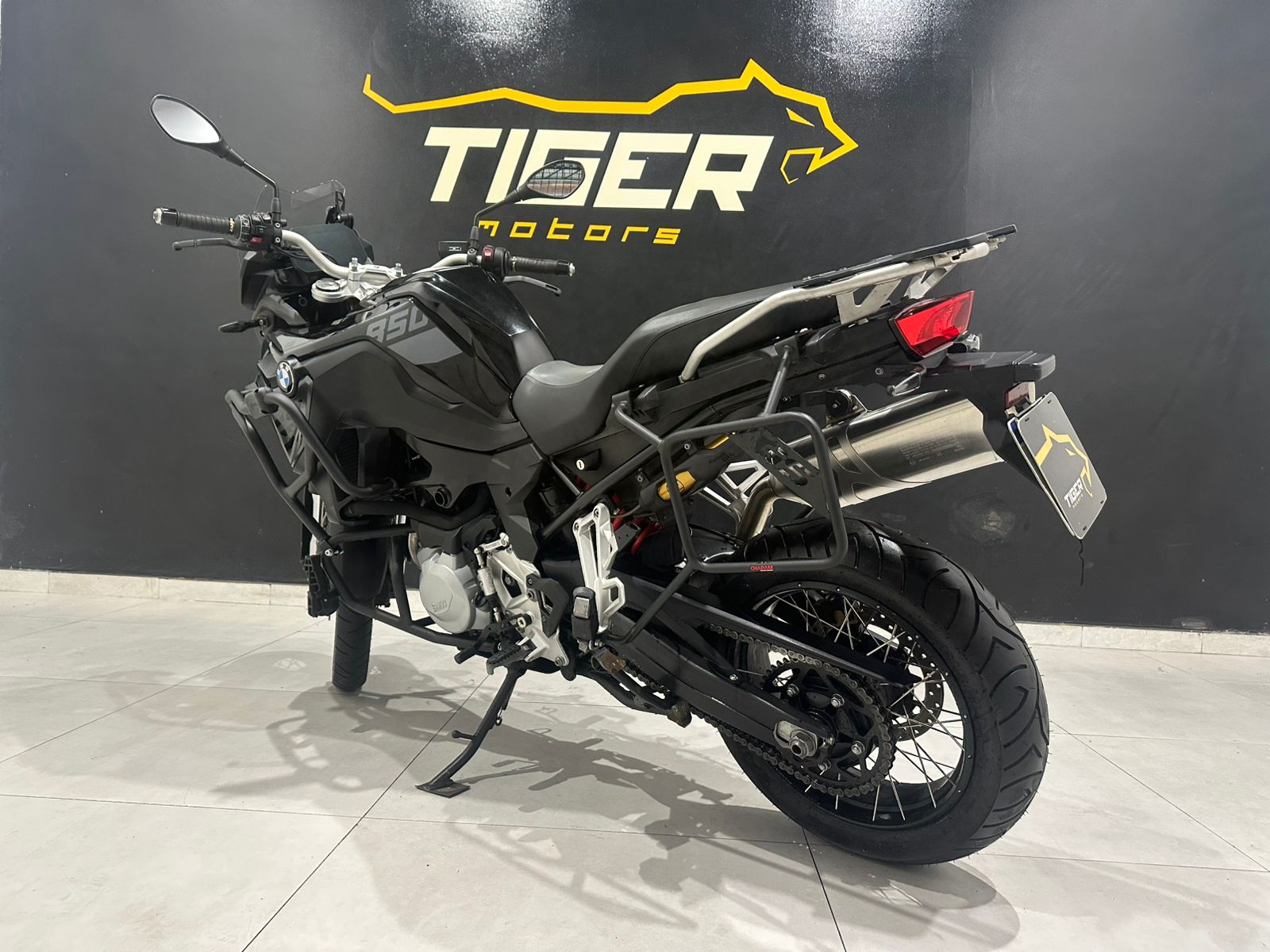 WhatsApp Image 2025-12-18 at 15.56.52 (2)