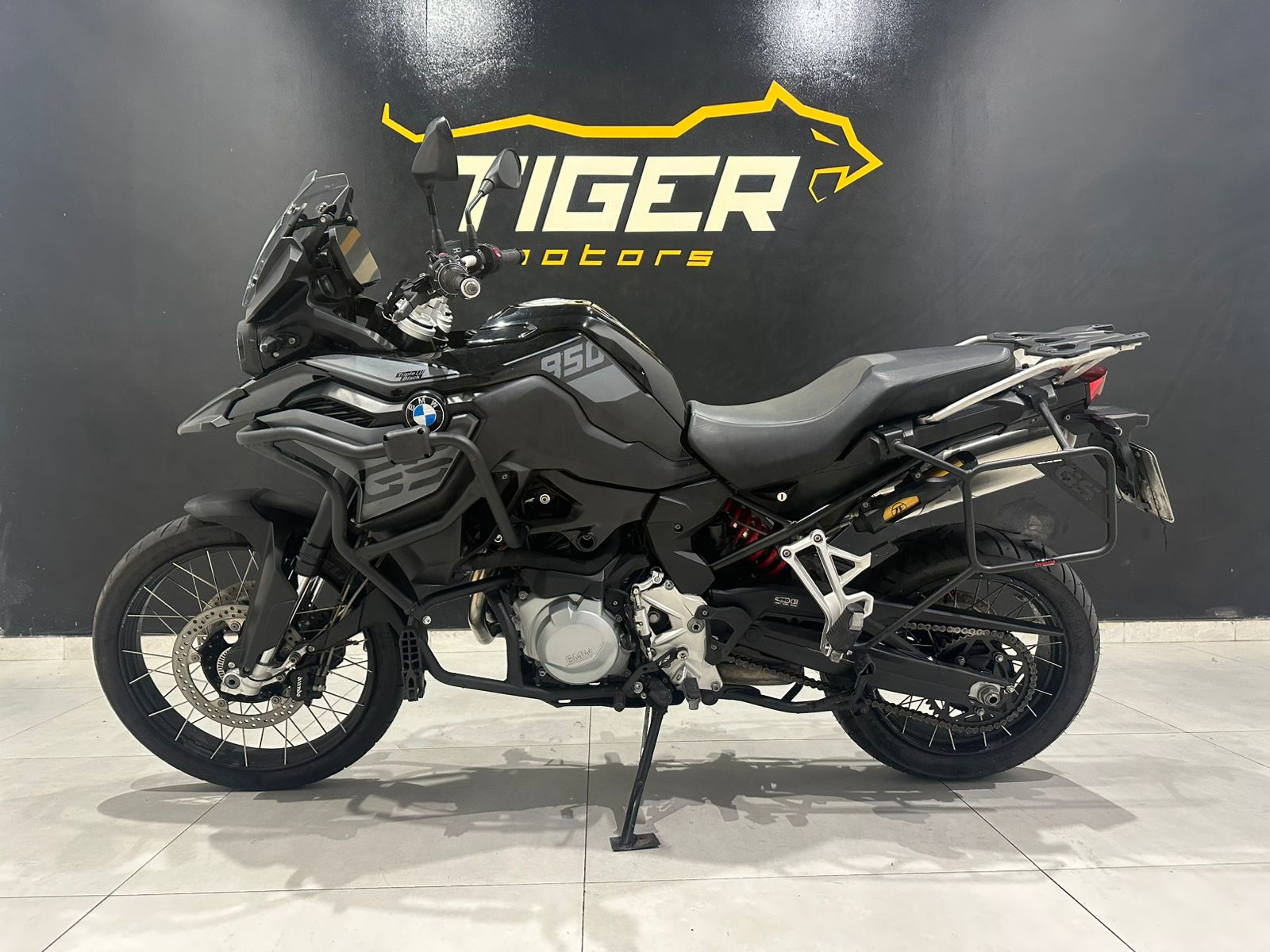 WhatsApp Image 2025-12-18 at 15.56.52