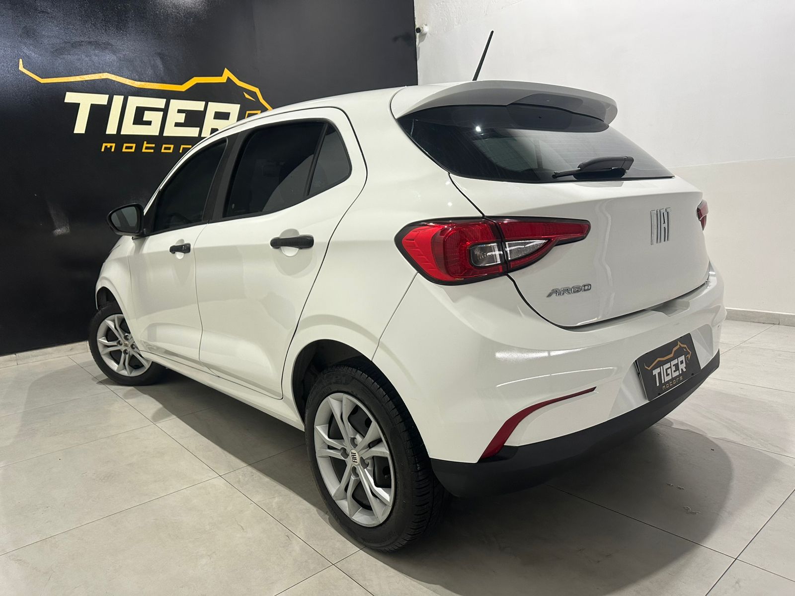 WhatsApp Image 2025-12-19 at 14.18.39 (2)