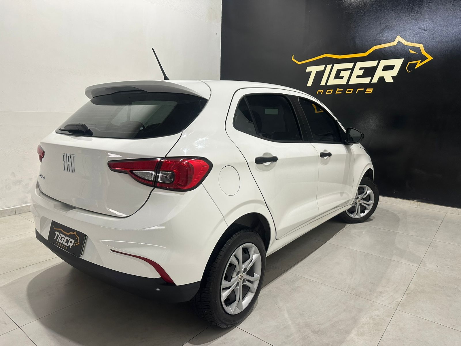 WhatsApp Image 2025-12-19 at 14.18.40 (1)