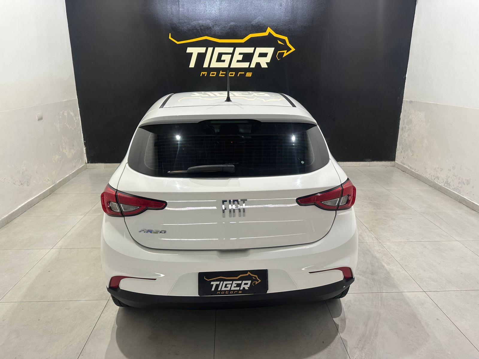 WhatsApp Image 2025-12-19 at 14.18.40