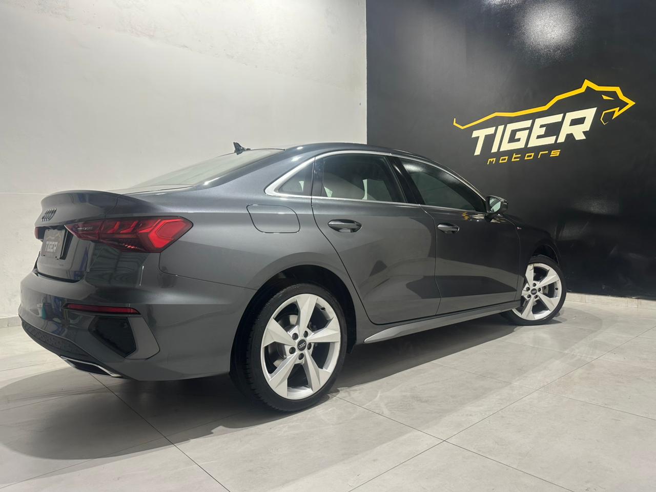 WhatsApp Image 2025-12-19 at 18.13.56 (1)