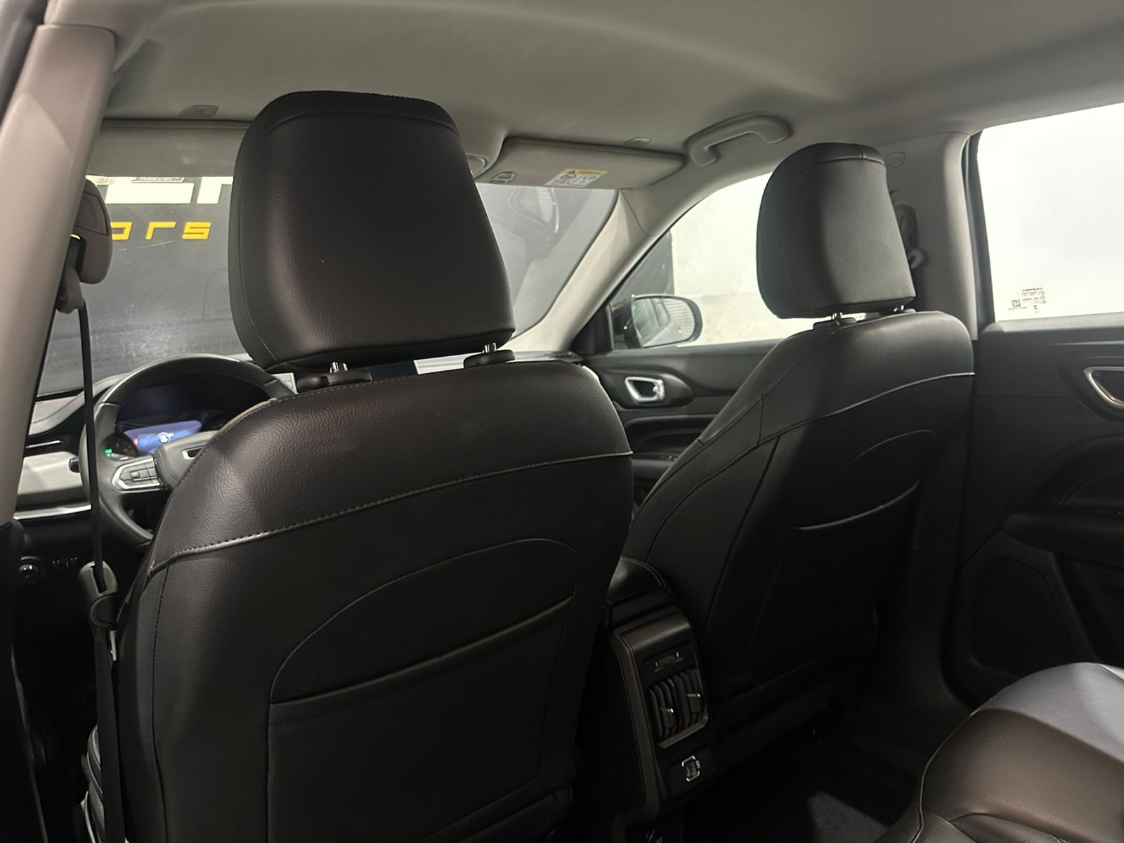 WhatsApp Image 2025-12-18 at 11.22.57 (1)