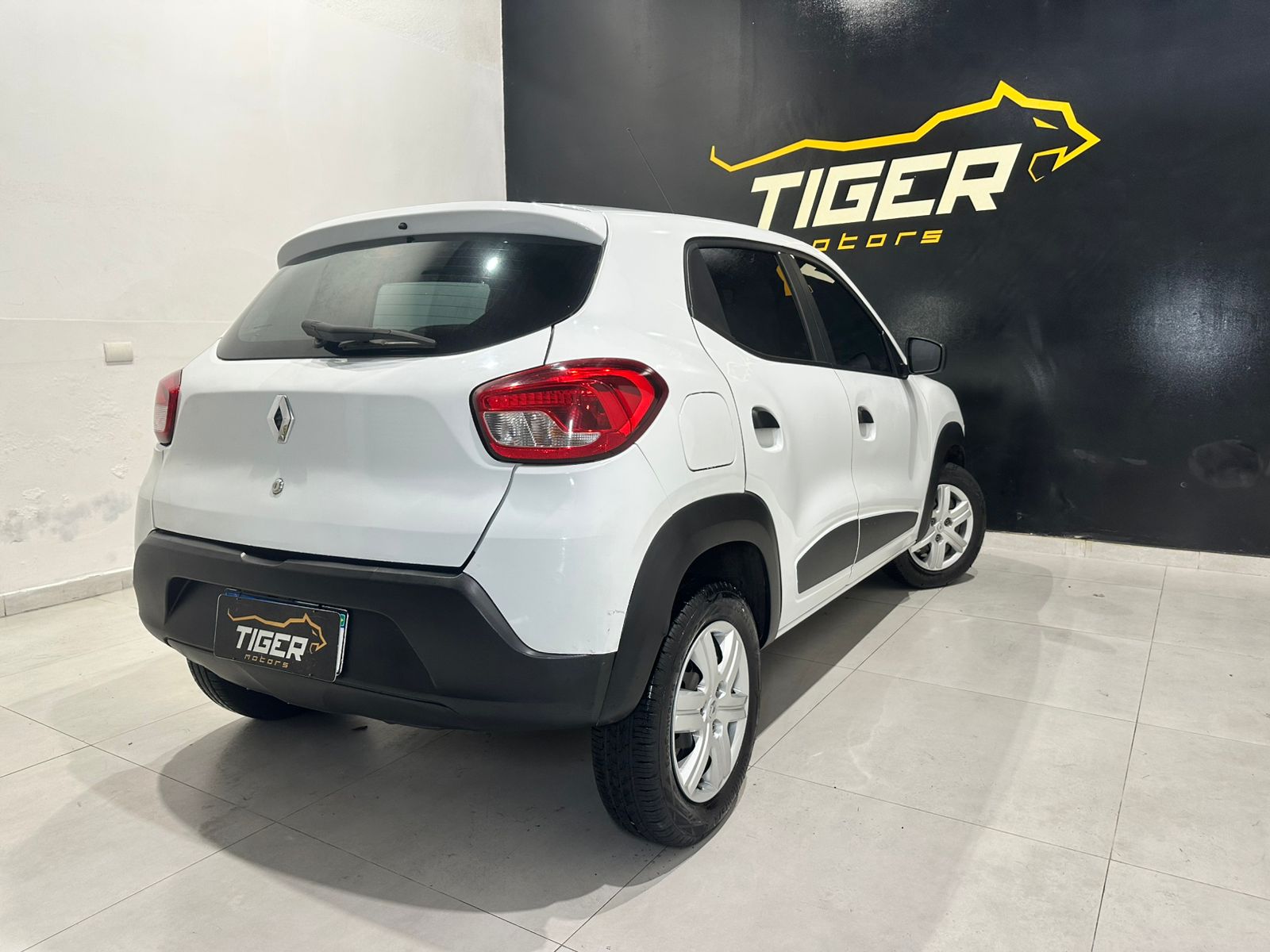 WhatsApp Image 2026-04-03 at 09.22.42