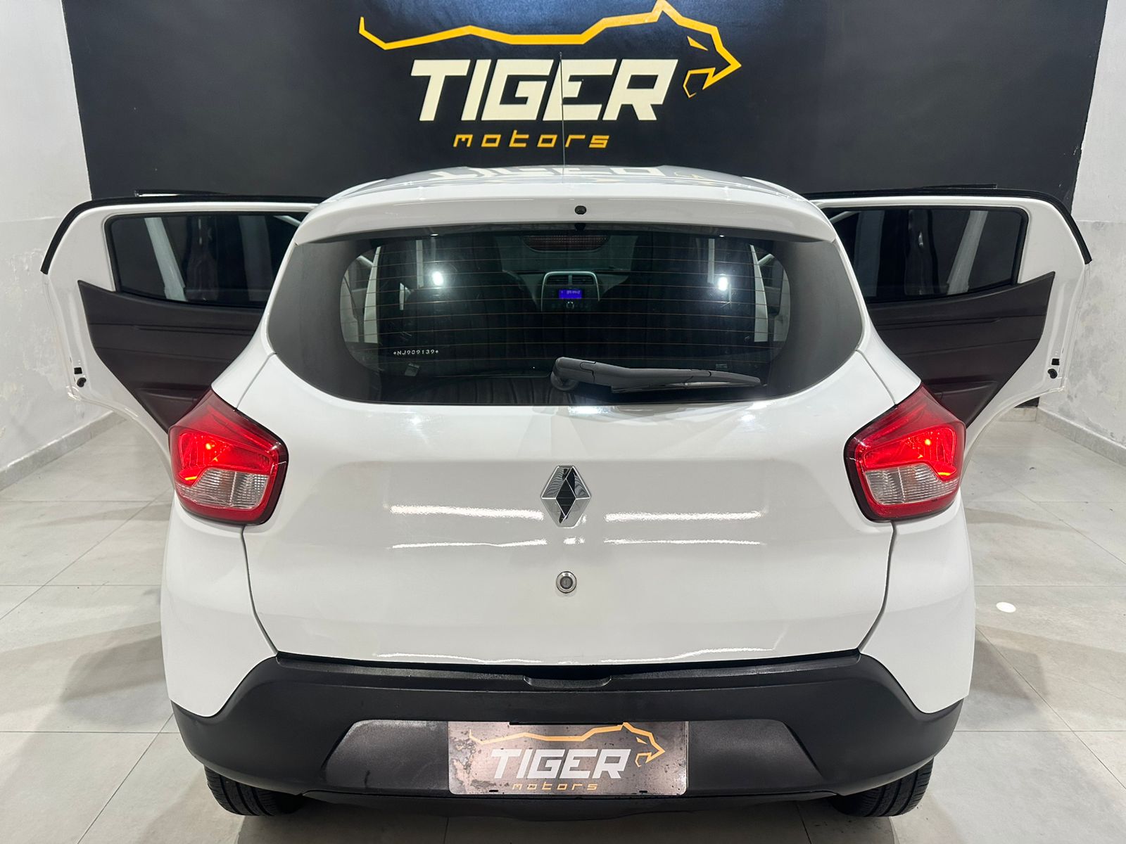 WhatsApp Image 2026-04-21 at 12.21.31 (1)